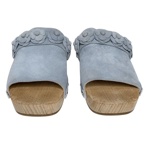 Chanel 22P CC Studded Camellia Clog Sandal Light Blue Suede EU 40 US 9-9.5 Mules - Picture 4 of 11